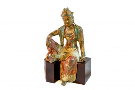 Chinese Polychrome and Gilded Wood Sculpture of Water-Moon Guanyin (Avalokiteshvara)